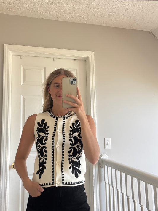Embroidered Sleeveless Vest Top