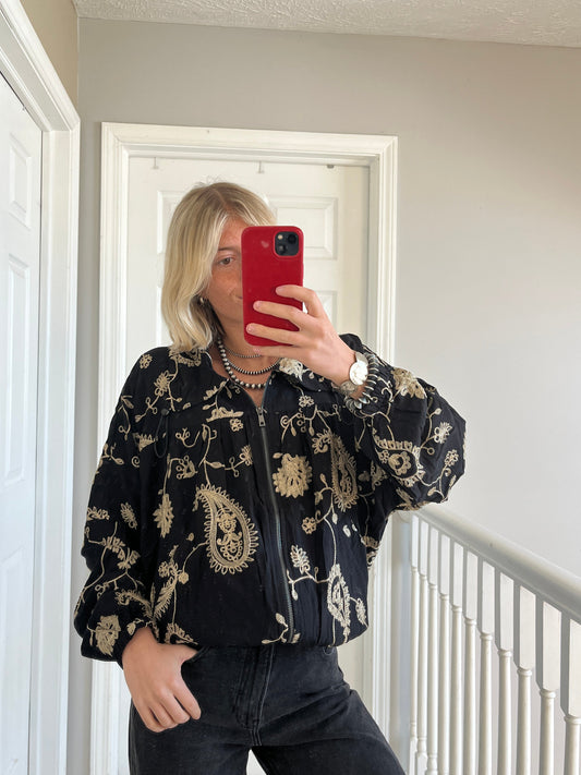 Black Paisley Zip
